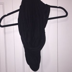 Circle black scarf